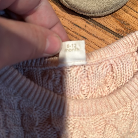 Egg by Susan Lazar Hat and Bootie set - Picture 5 of 6